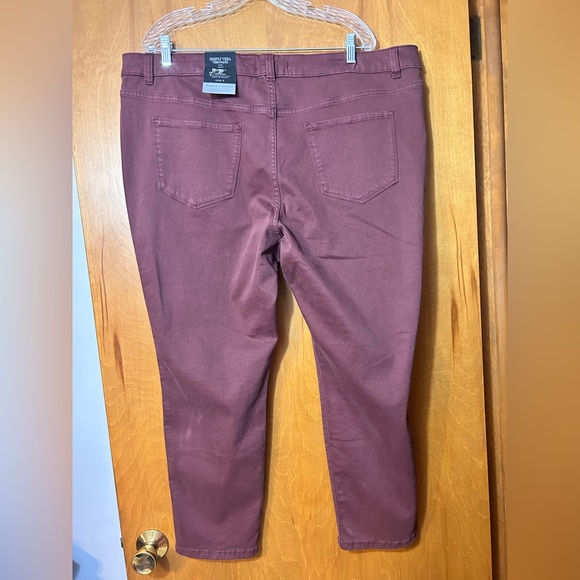 Simply Vera Vera Wang Flex Skinny Jeans Size 20W Short NWT - Picture 2 of 4